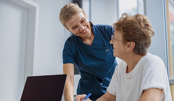 Healthcare professionals to manage brain injury rehabilitation