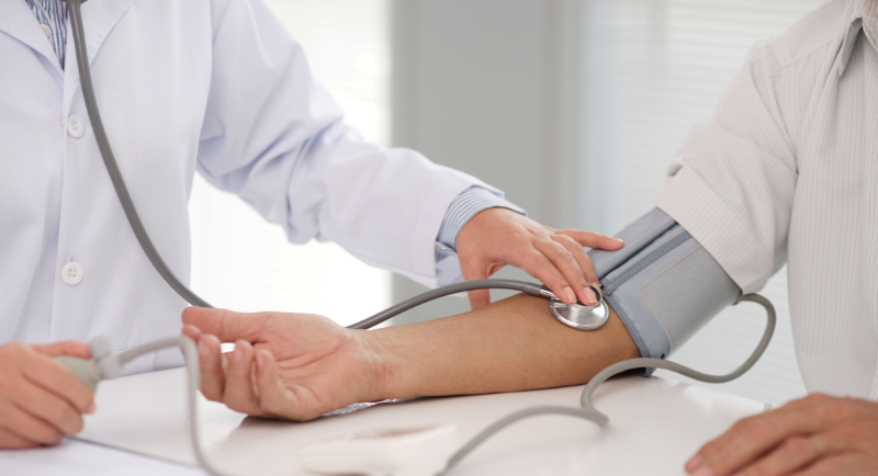 What are the risk factors of a stroke?